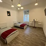 Goldensun Apartment